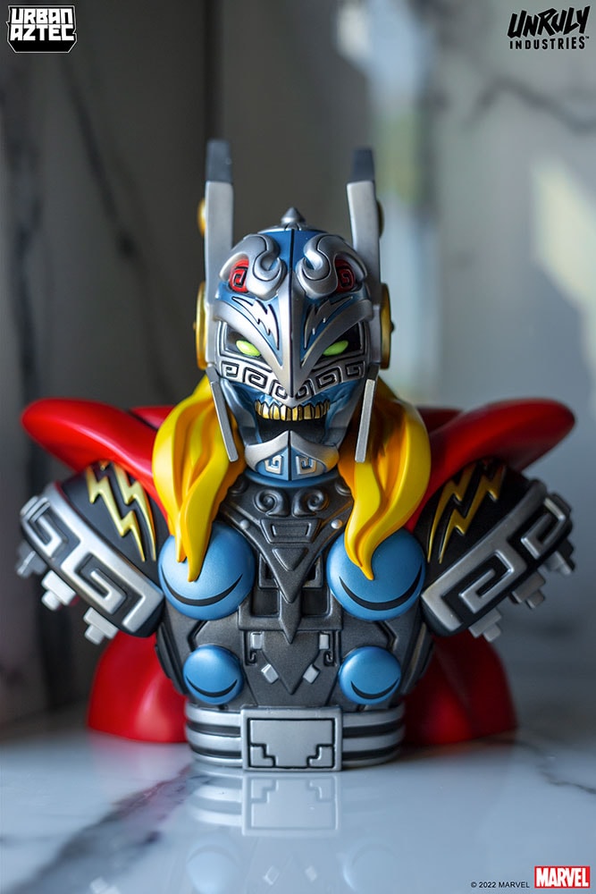 Unruly Industries Art Toys Statue Queue