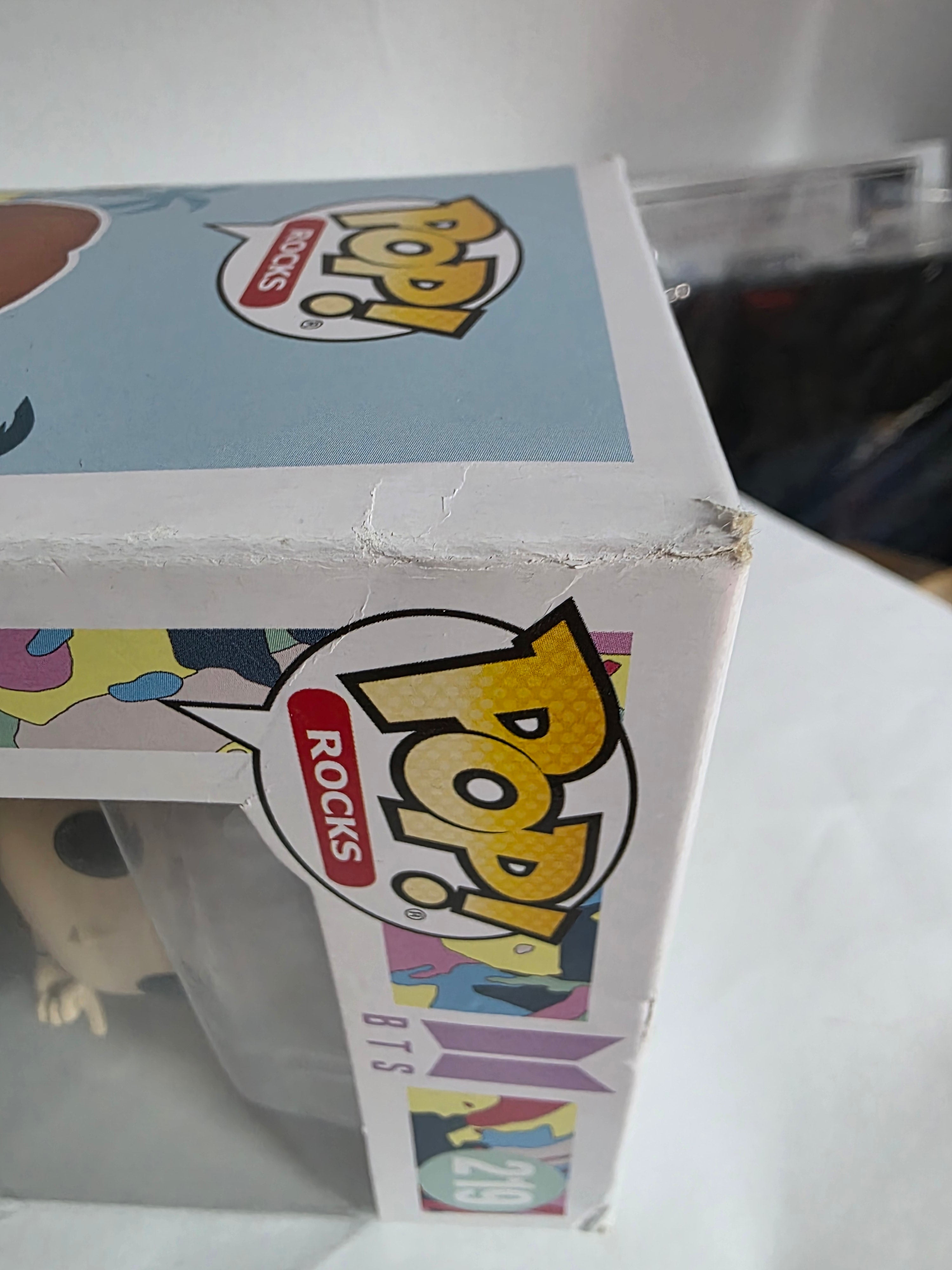 *אריזה פגומה*בובת פופ פופ מוזיקה: BTS ג'ין Funko POP! Rocks: BTS Jin #219