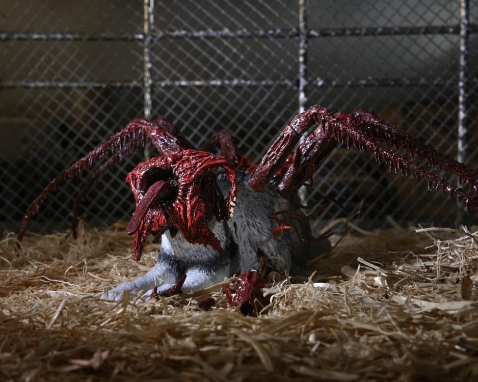 היצור אקשן פיגר כלב נגוע (Ultimate Dog Creature Set)