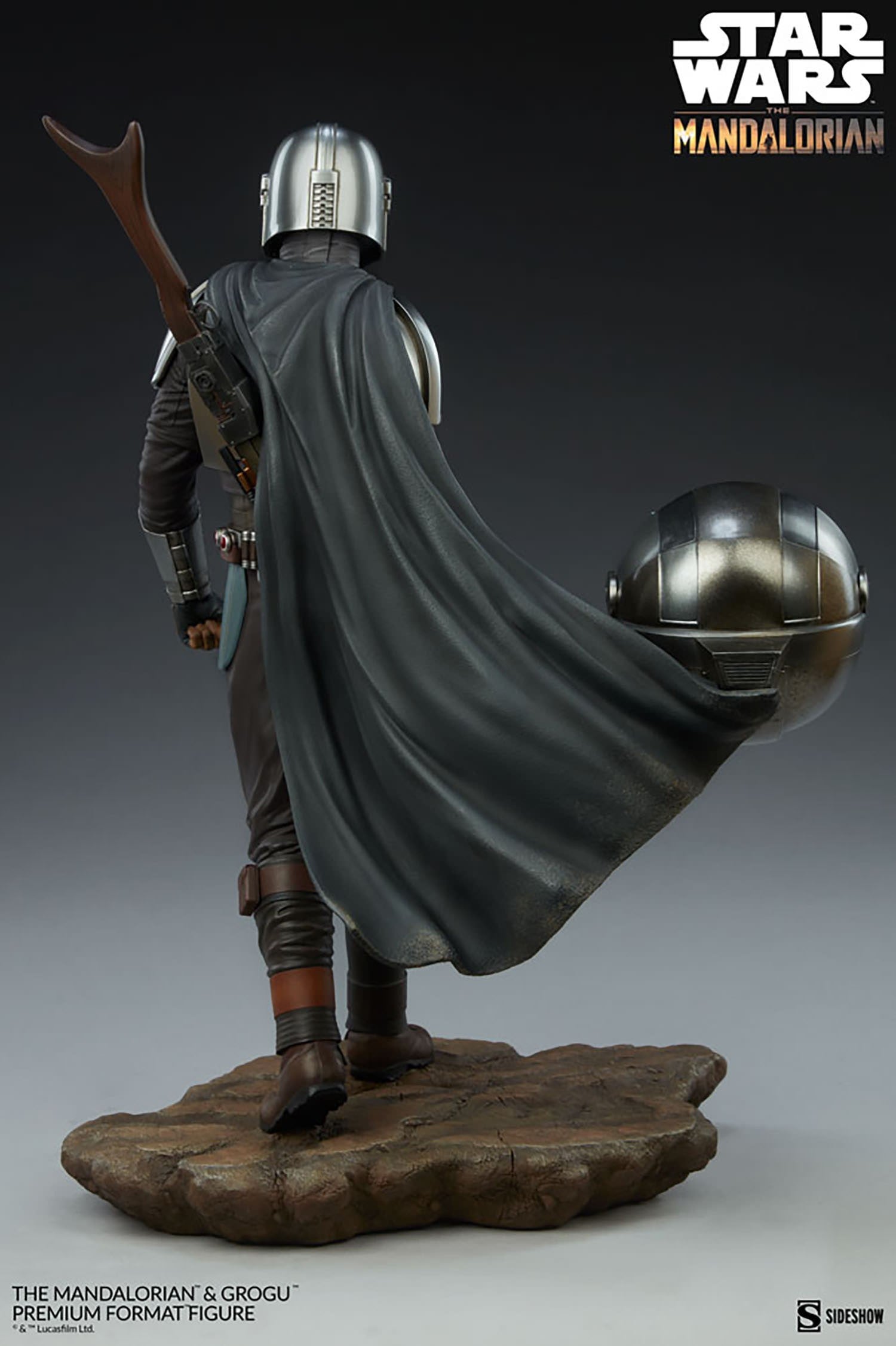 המנדלוריאן וגרוגו פסל פרימיום פורמט מבית Sideshow Collectibles (Premium Format Figure)