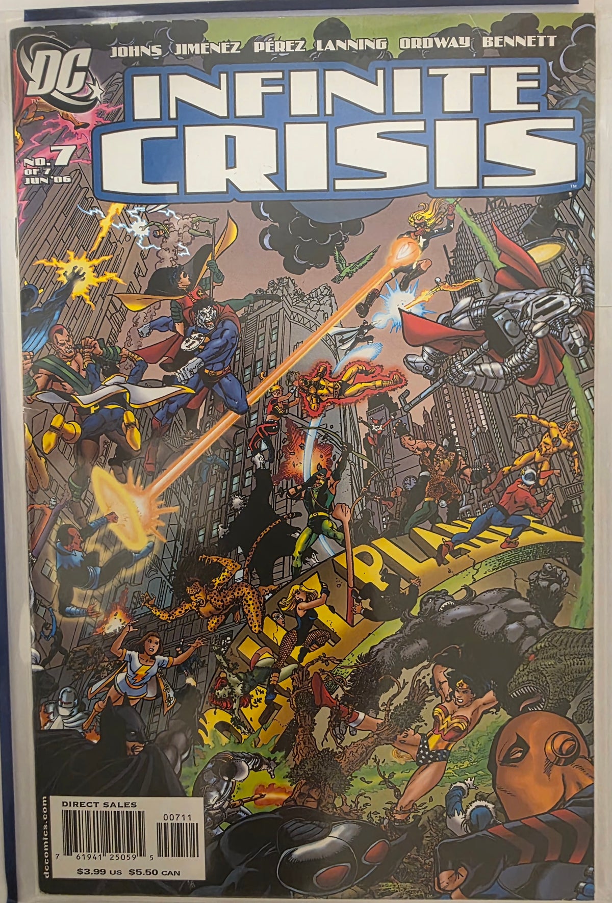 Infinite Crisis #7 Cover B (George Pérez)
